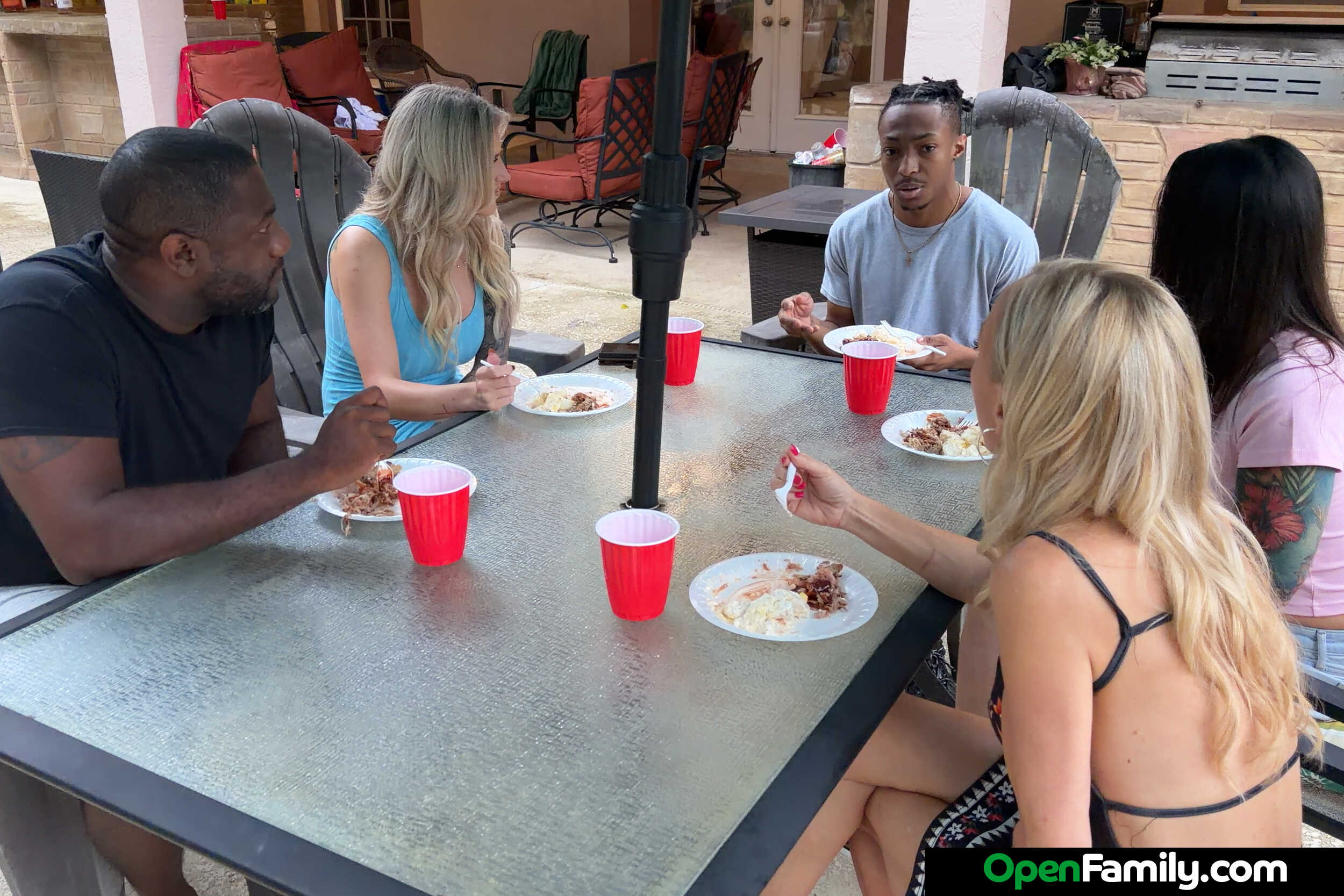 Blonde Bombshell Anastasia Shades loves to fuck in an Open Family