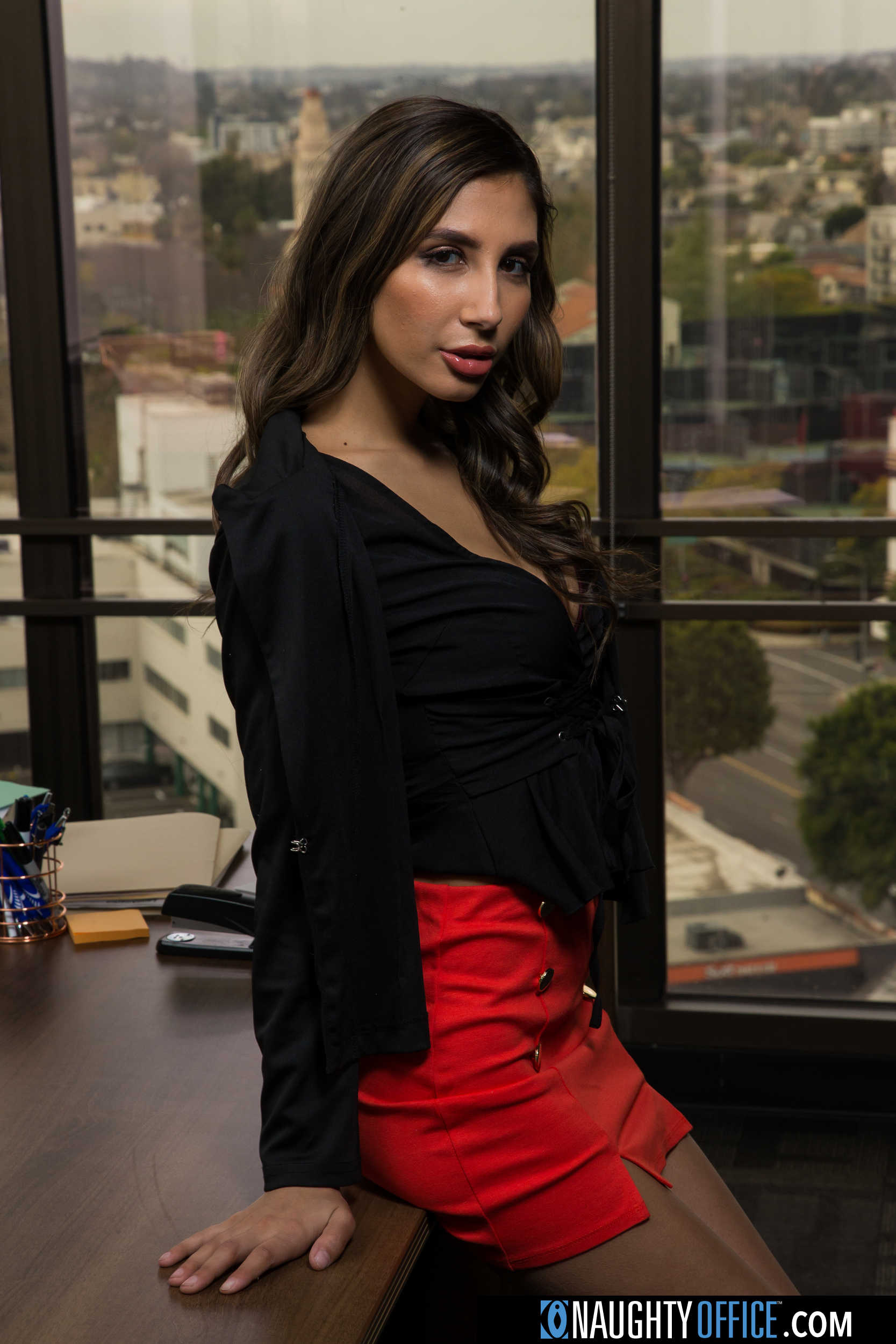 Sexy Gianna Dior is horny in the office