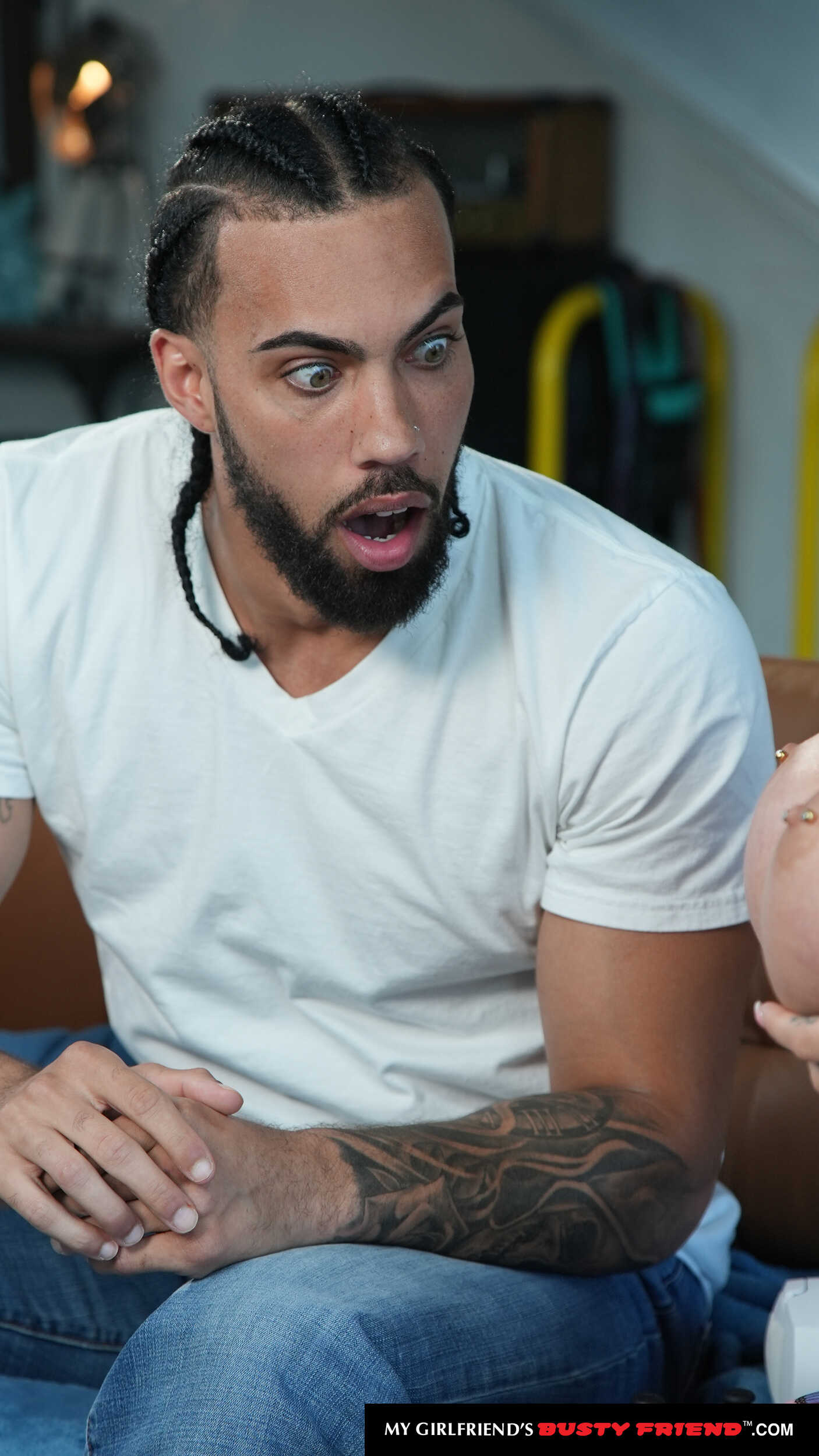 Süße und sexy Kali-Rosen zeigen ihre neuen großen Titten